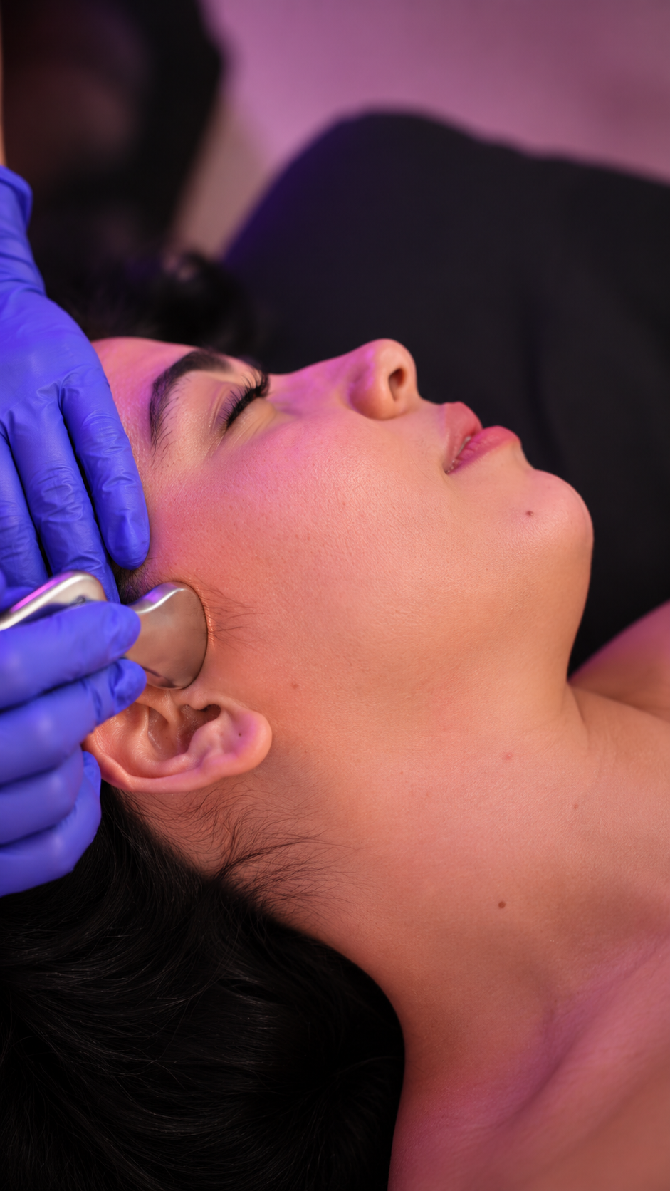 Massage therapy treatment at Flux Thérapeutique Montreal